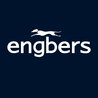 weißes engbers Logo auf blauem Hintergrund 