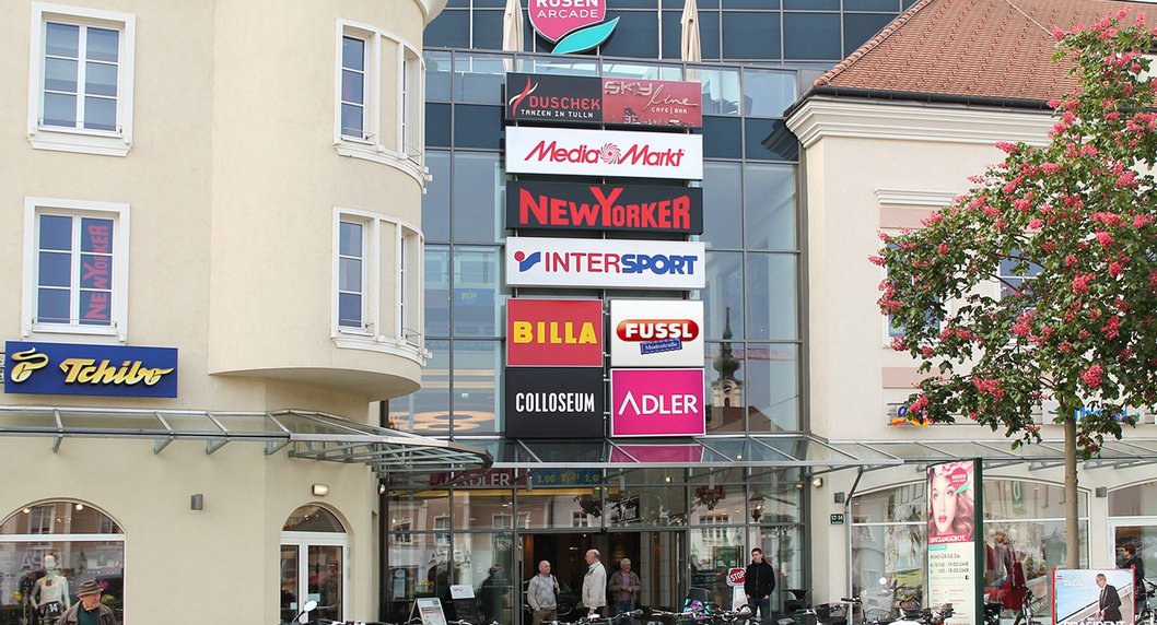 Außenansicht Rosenarcade Tulln Außenansicht Rosenarcade Tulln